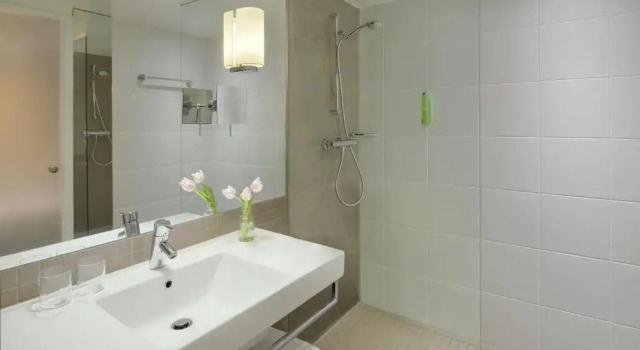 Двухместный номер Classic Mövenpick Hotel Amsterdam City Centre