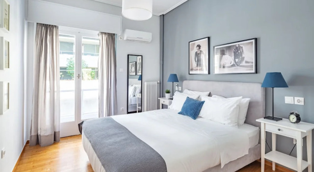 UPSTREET Modern Downtown Flat -Acropolis, Забронировать Апартаменты/квартира Неос-Космос Афины, рядом с Холм Филопаппос