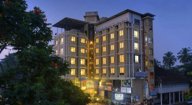 TreeHouse Neptune Inn, Varaa Hotelli Hotellit Panaji pysäköinnillä, Pysäköinti