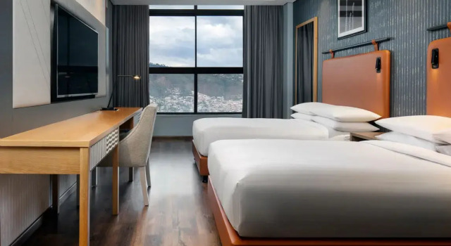 Четырёхместный номер Standard с видом на внутреннюю территорию Four Points by Sheraton Kigali