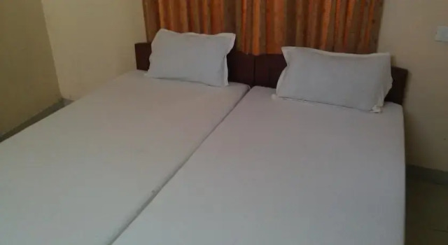 Kailas Inn