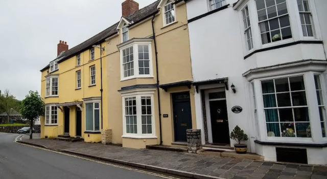 Gwalia House, Забронировать Отель Лохарн Carmarthenshire