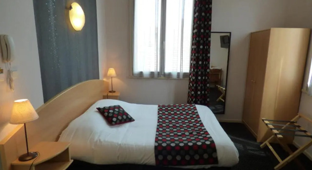 Номер Economy CitHotel de La Vallée