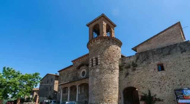 Deluxe Mansion in Umbria With a Pool