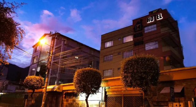 Hotel Casa Kolping Quito, Забронировать Отель Кито Сьерра, рядом с Del Arbolito Park