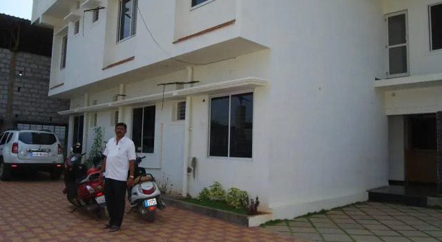 Pratham Residency, Rezervovat Hotel Maisúr Bangalore