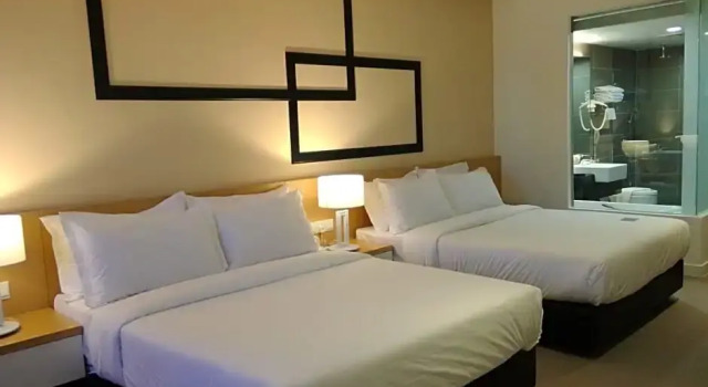 Четырёхместный номер Deluxe Hotel Excelsior Ipoh