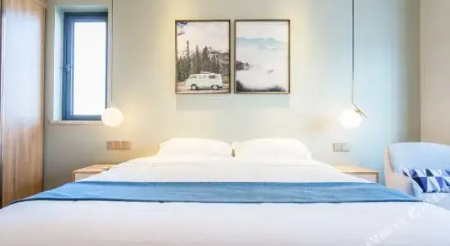 Xinyang Celebrity Art Hotel, Book Hotel Xinyang Henan