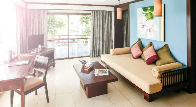 Номер Standard с балконом Novotel Rayong Rim Pae Resort