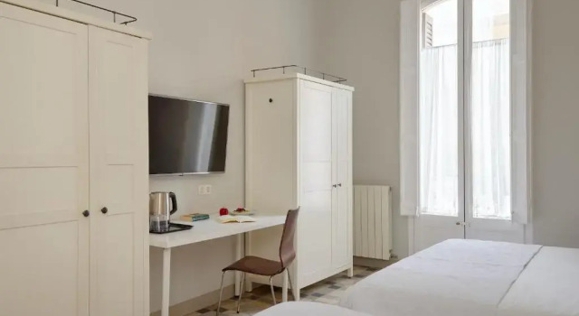 Семейный номер Standard с балконом Hostal Poblenou