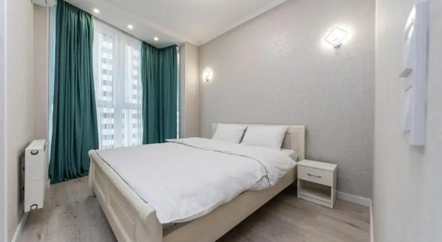 Апартаменты Deluxe FlatRent Drahomanova 2a, Генератор! ліфти вода опалення