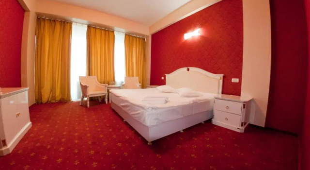 Complex Aristrocratos, Varaa Hotelli Hotellit Mamaia-Sat pysäköinnillä, Pysäköinti