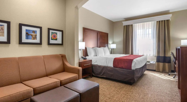 Двухместный люкс Comfort Inn & Suites Glenpool