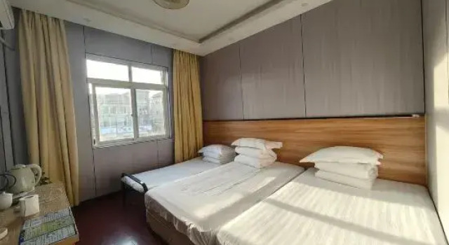 Кровать в общем номере (мужской номер) Shanghai Yaoting Hotel