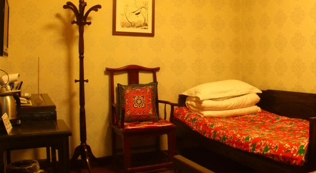 Двухместный номер Deluxe Happy Dragon Courtyard Hotel Beijing Forbidden City Lama Temple