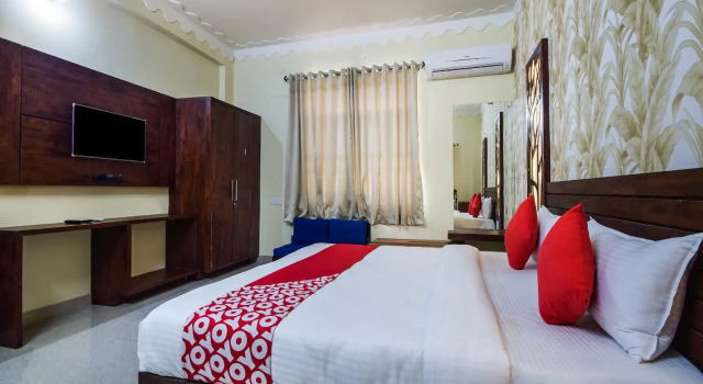 Capital O 29428 Riviera Madaar Resort, Забронировать Курортный отель Отели штата Раджастхана с парковкой, Парковка