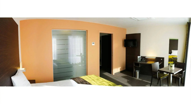 Le Merceny Motel, Забронировать Мотель Отели Бастонь с завтраком, Завтраки