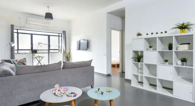 Spacious 4Bd With Balcony And Open View, Забронировать Апартаменты/квартира Апартаменты Тель-Авива, рядом с Independence Hall Museum, Апартаменты/квартира