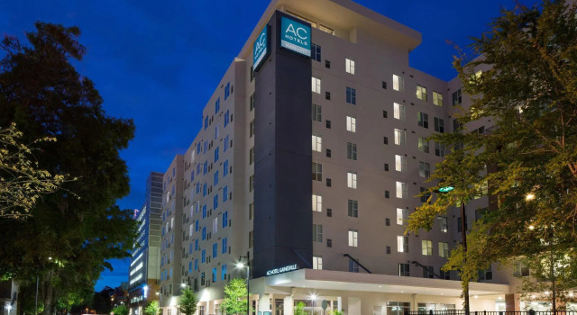 Двухместный номер Standard AC Hotel by Marriott Gainesville Downtown