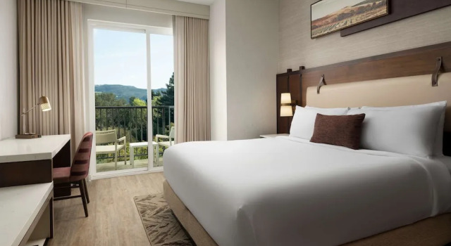 Номер Standard c 1 комнатой с балконом The Knoll Hotel Napa Valley, Tapestry Collection by Hilton