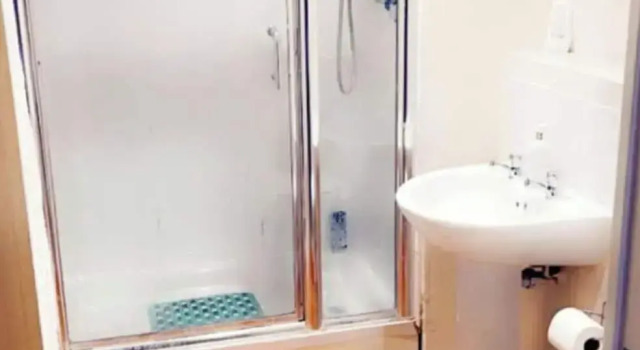 Апартаменты 4 Guests - Petok - Parking - 35min Central London