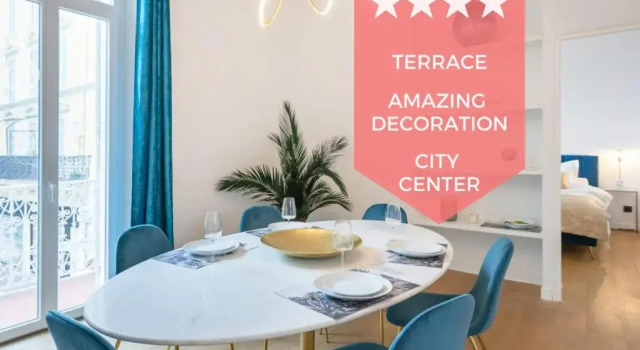 Апартаменты SERRENDY Luxury 2-bedroom apartment in the heart of the city center