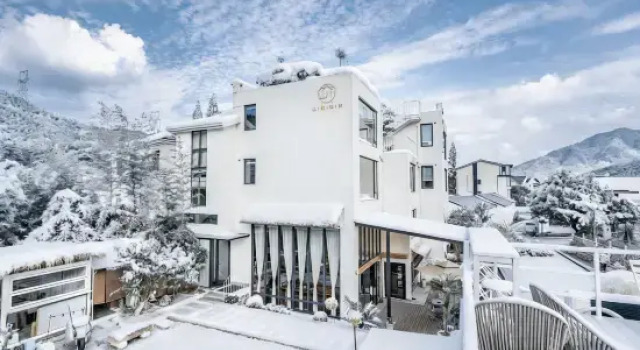 Anji Shanchuan Diary Country Lifestyle Courtyard B&B (Anji Yunshang Grassland Resort)