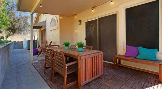 DENNIS - Centrally Located 3BR with game room, Забронировать Отель Пруд в Темпе 