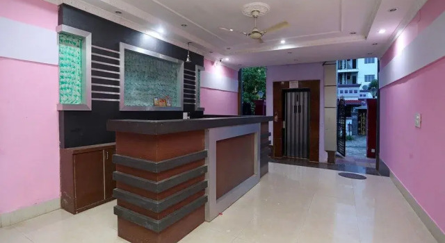 OYO Flagship 12005 Days Inn