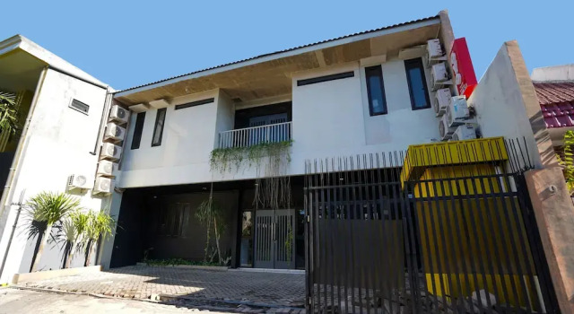 Oyo 1293 Claudya Residence