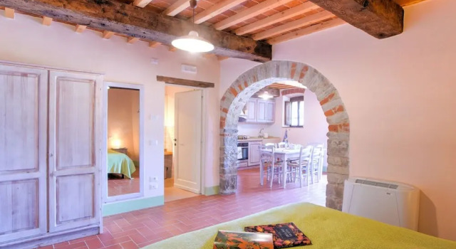 Cozy Holiday Home in Anghiari Italy With Pool, Prenota Hotel Hotel a Anghiari con piscina, Piscina