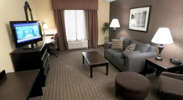 Двухместный люкс Hampton Inn & Suites Chadds Ford