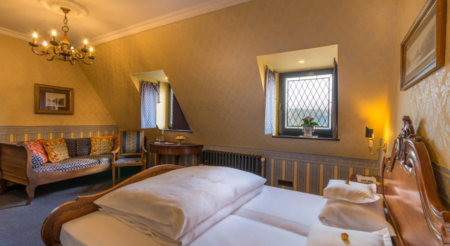 Двухместный номер Comfort с балконом Burghotel auf Schönburg