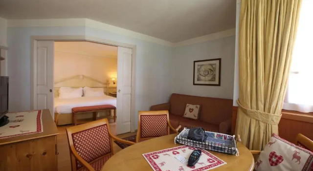 Люкс Classic Alpen Suite Hotel