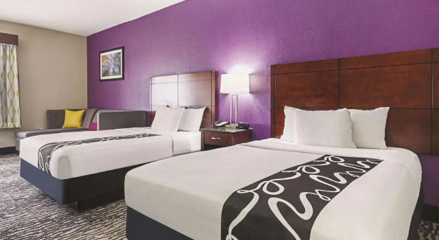 Четырёхместный семейный номер Standard La Quinta by Wyndham Fresno Northwest