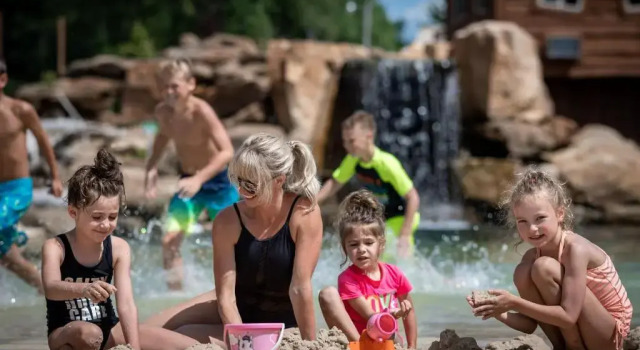 Шестиместный номер Standard Natura Treescape Resort