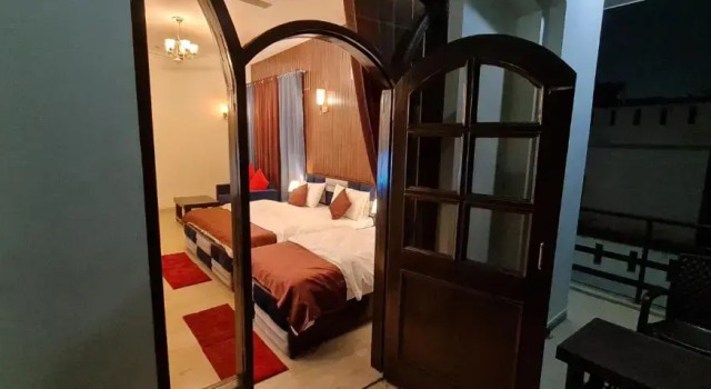 Люкс Deluxe Nook Inn & Suites - 2 Min Walk From MG ROAD METRO