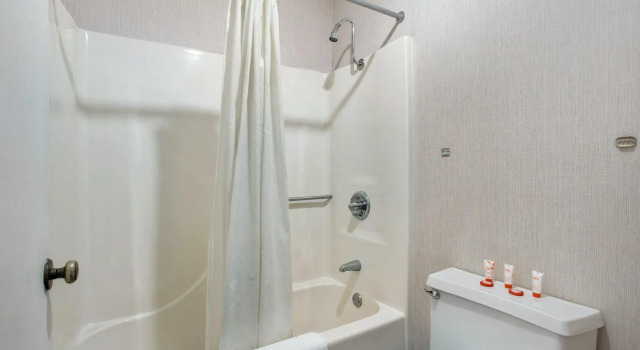 Четырёхместный номер Standard OYO Hotel Cumberland Hwy 127 KY