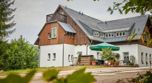 Семейный номер Standard с балконом Erzgebirgshotel Misnia Bärenfels