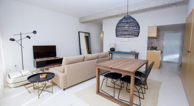 Sbra01 · Hidden Gem Apartment Design · Wifi · Netflix