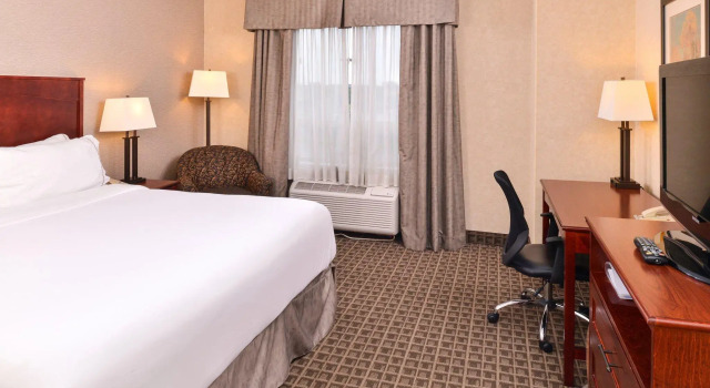 Двухместный номер Standard Holiday Inn Express Edmonton North by IHG
