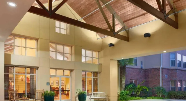 Кровать в общем номере Homewood Suites by Hilton Baton Rouge