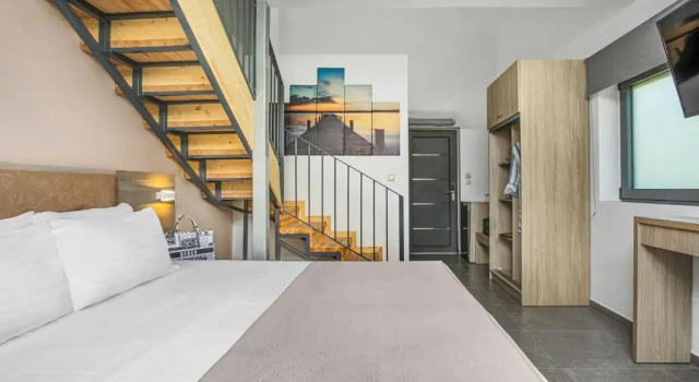 Полулюкс NewStory Suites Possidi