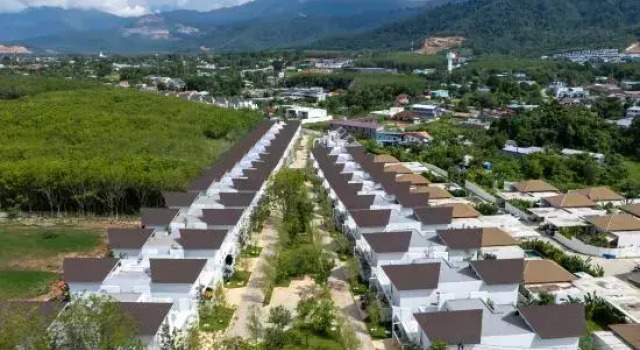 Modern Luxury Pool Villa Resort | near Bang Tao Beach | Phuket | Warm Plus