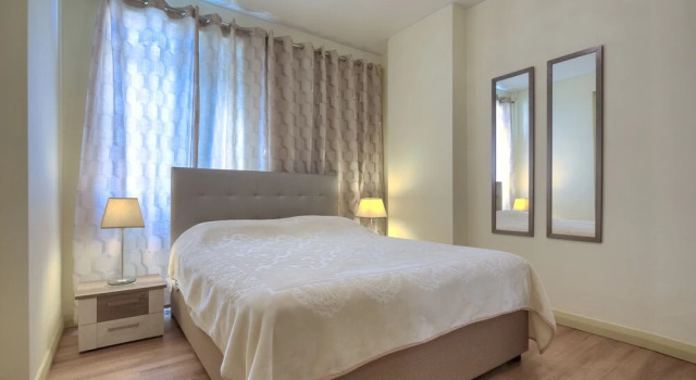Апартаменты с 3 комнатами с видом на море Old Town Apartment