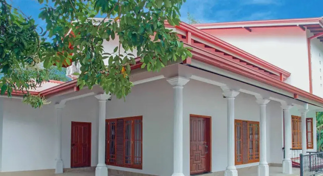 New White House Ratnapura, Забронировать Отель Отели Ратнапура 3 звезды, 3*