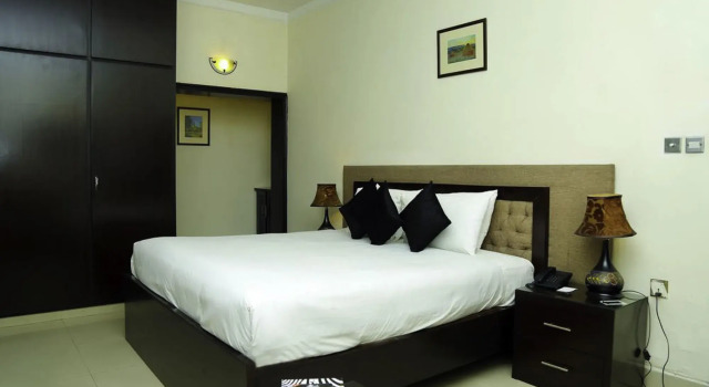 Royal Elegance Hotel