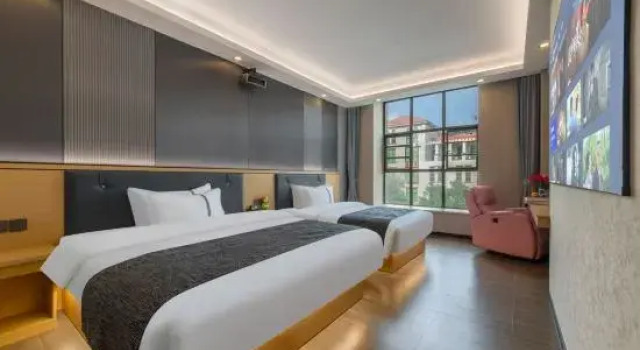Люкс Jiduo Hot Springs Boutique Stay (Fengshun New Century Plaza)