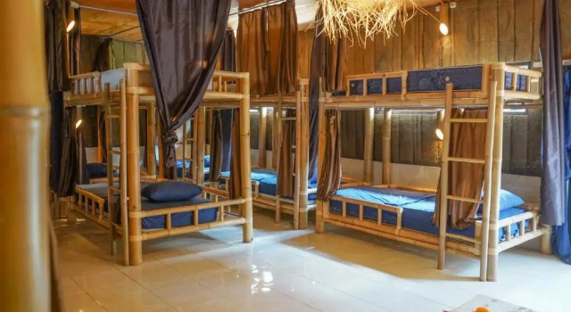 Кровать в общем номере BALI BAMBOO JUNGLE HUTS AND HOSTEL