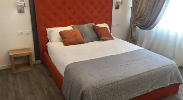 Double A Guest House, Забронировать Гостевой дом Недорогие отели Местре, рядом с Здание муниципалитета Местре, недорого